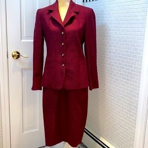 Neiman Marcus rich burgundy 💯 wool tweed pencil skirt and jacket. Lined. Size 6